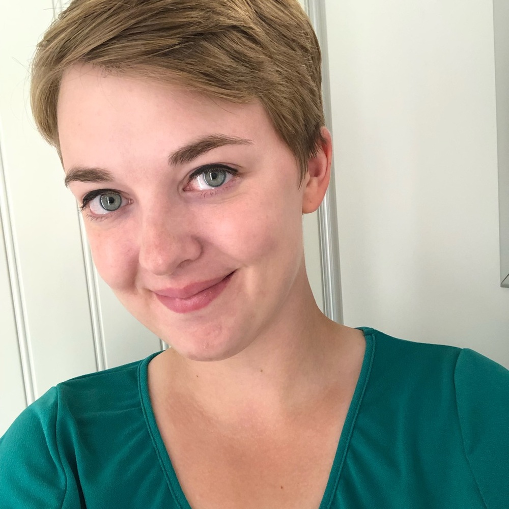 Meet your Posher, Elizabeth